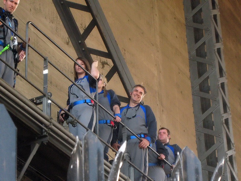 2009-11-06 22-06-50_1.jpg - nach 4,5 Std. ist man wieder unten...